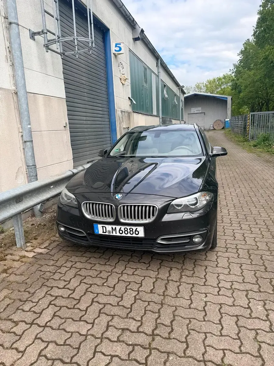 Gebraucht BMW 520 190 PS (139 kW) 2014 Grau Limousine