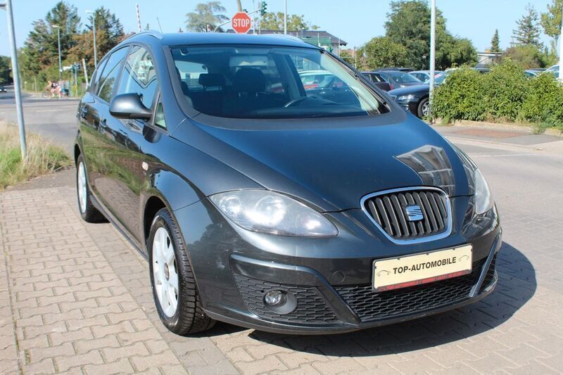 Gebraucht Seat Altea Style 125 PS (91 kW) 2011 Grau Van / Kleinbus