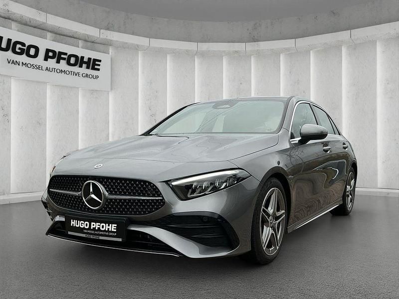 Mountaingrau met. Gebraucht 2025 Mercedes A200 AMG line Limousine | 32.900 € (Fairer Preis) - Bild 1/4