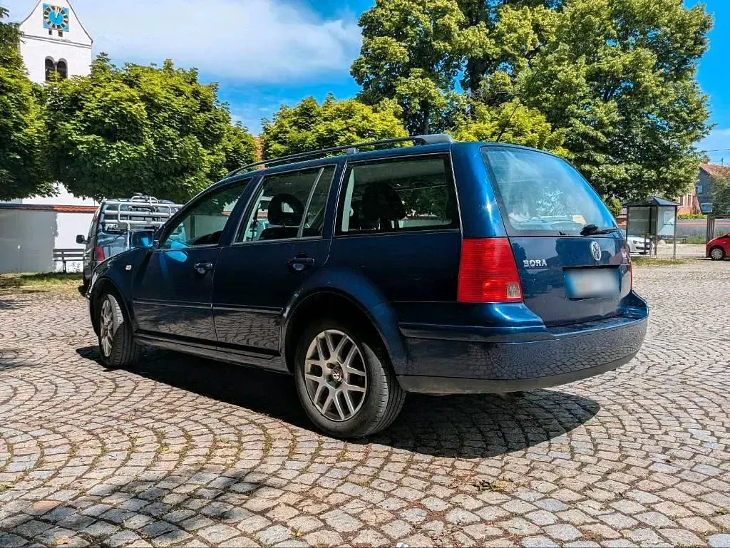 Gebraucht VW Bora 131 PS (96 kW) 2001 Blau Kombi