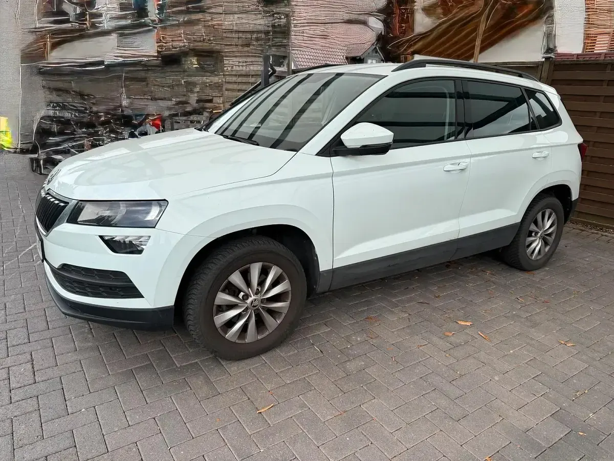 Gebraucht Skoda Karoq 116 PS (85 kW) 2018 Weiß SUV