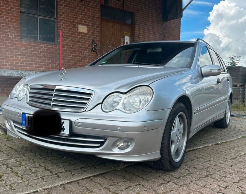 Silber Gebraucht 2004 Mercedes C180 Kombi | 1.490 € (Superpreis) - Bild 1/4