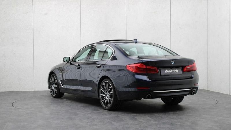 Gebraucht BMW 520 Luxury Line 184 PS (135 kW) 2018 Blau Limousine