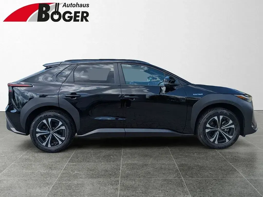 Gebraucht Toyota bZ4X Basis 150 kW (204 PS) 2023 Schwarz SUV
