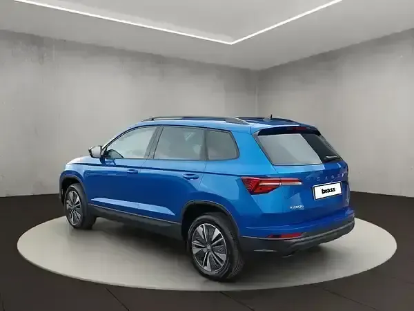 Gebraucht Skoda Karoq Selection 150 PS (110 kW) 2026 Raceblau metallic SUV