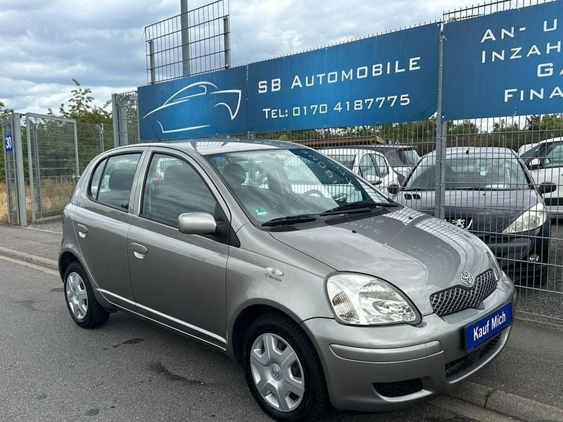 Gebraucht 2004 Toyota Yaris Verso Sol Van / Kleinbus | 4.990 € (Etwas zu teuer) - Bild 1/4
