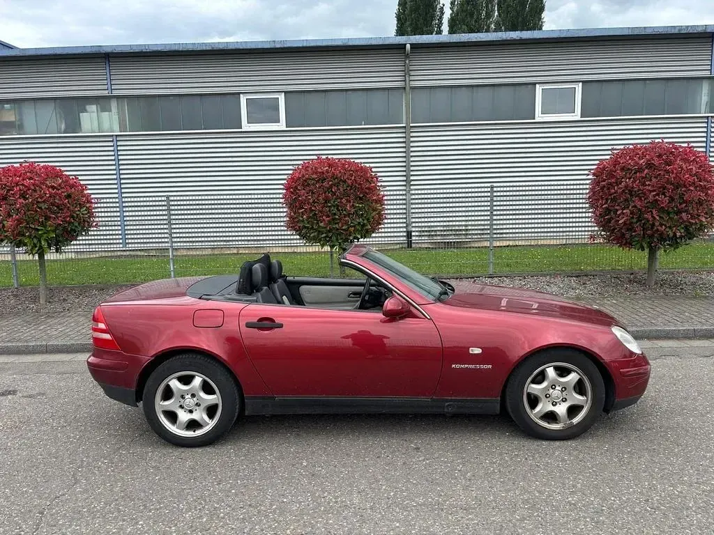 Gebraucht Mercedes SLK230 193 PS (141 kW) 1999 Rot Cabrio