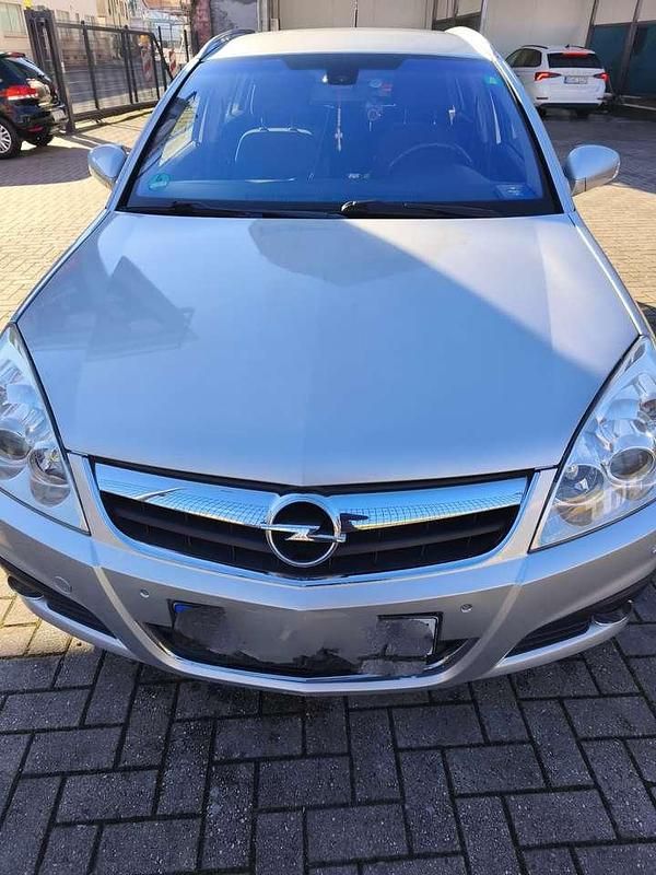 Gebraucht Opel Signum Edition+ 150 PS (110 kW) 2007 Silber Kleinwagen