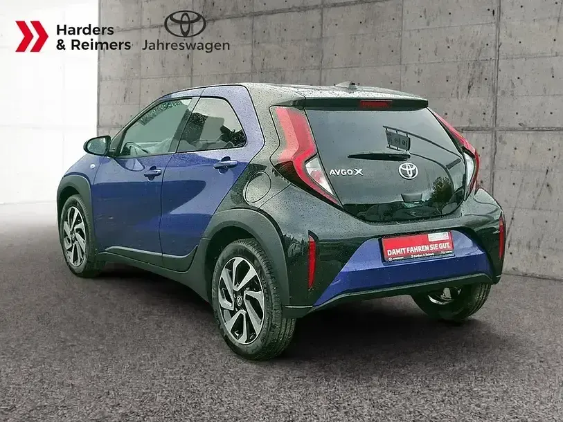 Neu Toyota Aygo 72 PS (52 kW) 2025 Blau