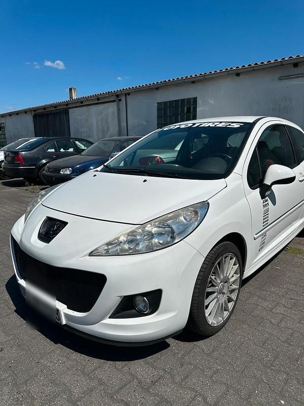 Weiß Gebraucht 2011 Peugeot 207 | 2.000 € (Fairer Preis) - Bild 1/4
