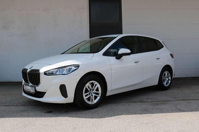 Alpinweiss Gebraucht 2022 BMW 218 Active Tourer Van / Kleinbus | 20.990 € (Guter Preis) - Bild 1/4