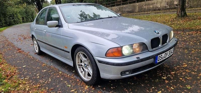 Silber Gebraucht 1998 BMW 528 Sport Line Limousine | 4.400 € (Superpreis) - Bild 1/4