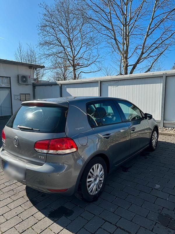 Gebraucht VW Golf VI 105 PS (77 kW) 2011 Grau Kleinwagen