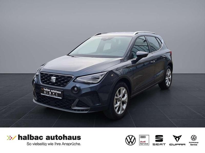 Magnetic grau metallic Gebraucht 2024 Seat Arona FR SUV | 23.820 € (Fairer Preis) - Bild 1/4