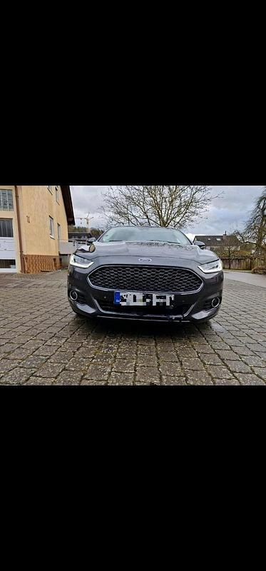 Grau Gebraucht 2017 Ford Mondeo Titanium Kombi | 11.900 € (Fairer Preis) - Bild 1/4