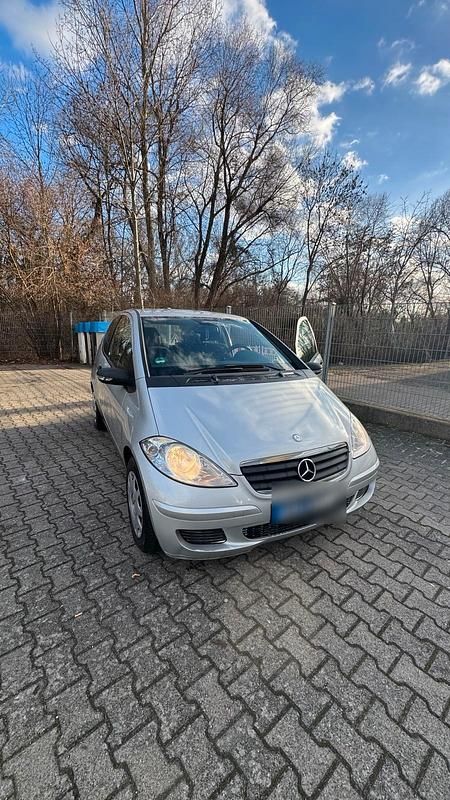 Silber Gebraucht 2006 Mercedes A160 Kleinwagen | 2.000 € - Bild 1/4