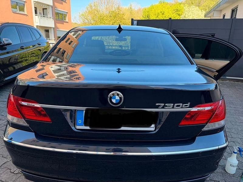 Second-hand BMW 730 231 CP (169 kW) 2008 Albastru Berlinǎ