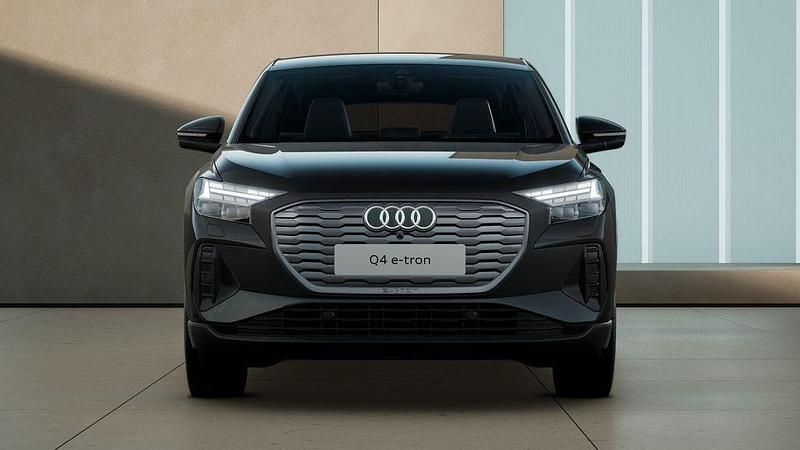 Gebraucht Audi Q4 Sportback e-tron Ambiente 210 kW (286 PS) 2025 Mythosschwarz metallic SUV