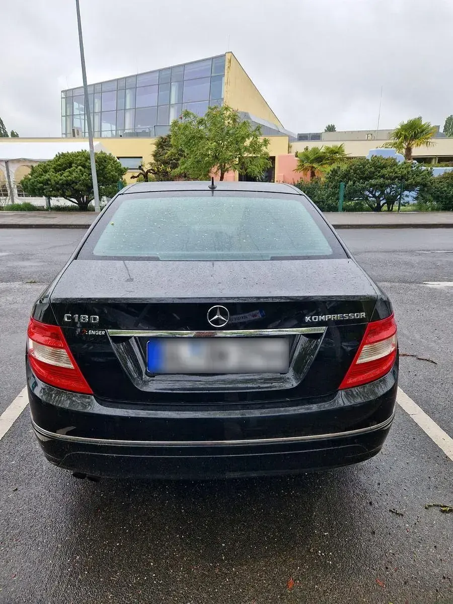Gebraucht Mercedes C180 156 PS (114 kW) 2009 Schwarz Limousine