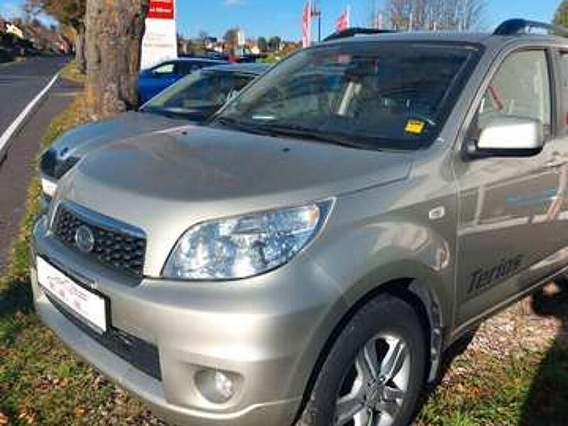 Silber Gebraucht 2010 Daihatsu Terios SUV | 9.490 € (Etwas zu teuer) - Bild 1/4