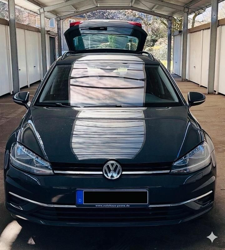 Gebraucht VW Golf VII 150 PS (110 kW) 2020 Grau Kombi