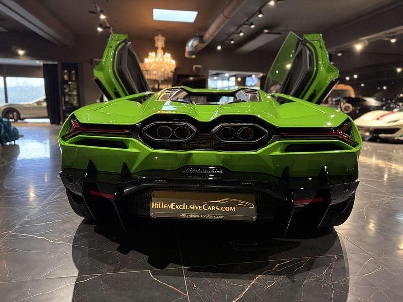 Neu Lamborghini Revuelto 1016 PS (747 kW) 2026 Grün Coupé