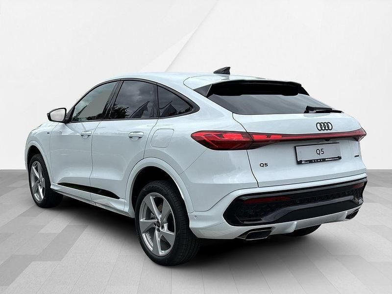 Gebraucht Audi Q5 Sportback Ambiente 299 PS (219 kW) 2025 Gletscherweiß metallic SUV