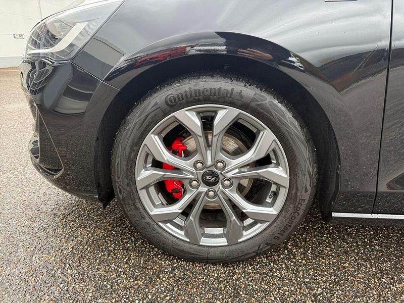 Gebraucht Ford Focus ST-Line 125 PS (91 kW) 2025 Obsidianschwarz metallic Limousine