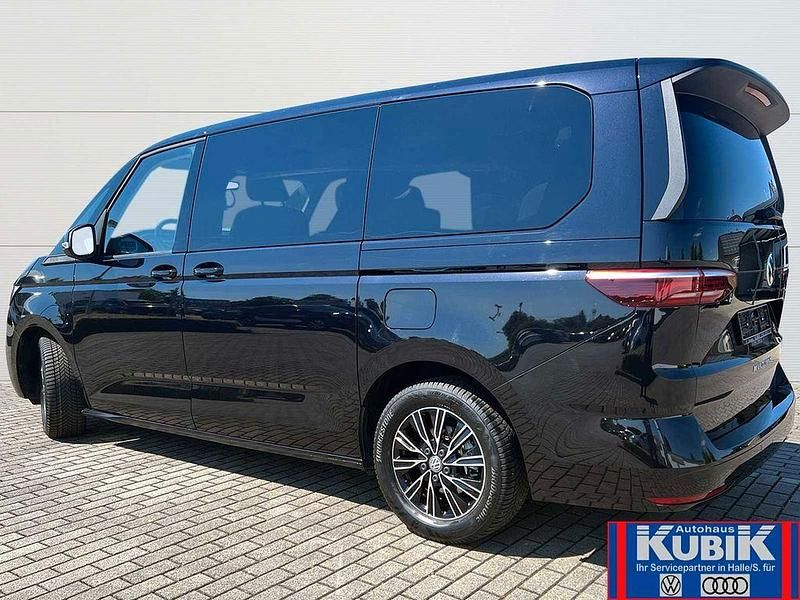 Second-hand VW Multivan 150 CP (110 kW) 2023 Negru Monovolum