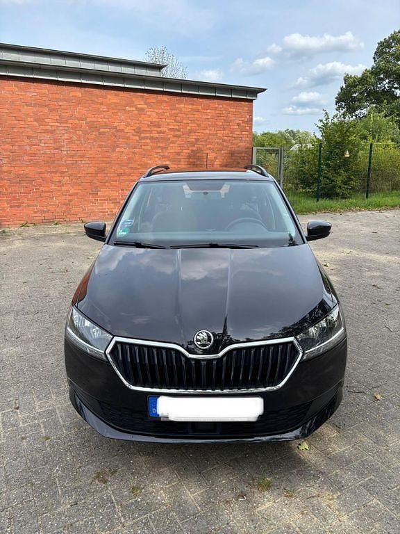 Schwarz Gebraucht 2019 Skoda Fabia Ambition Kombi | 9.800 € (Superpreis) - Bild 1/4
