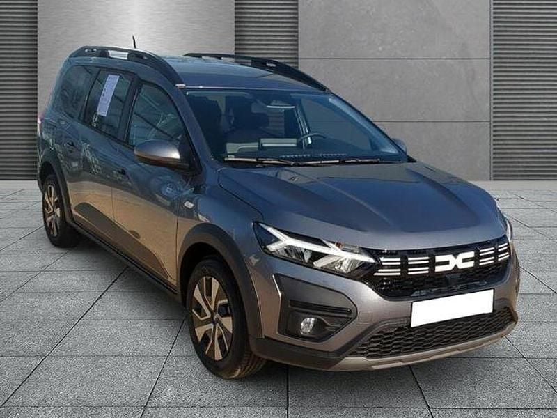 Neu Dacia Jogger Expression 110 PS (80 kW) 2025 Grau Van / Kleinbus