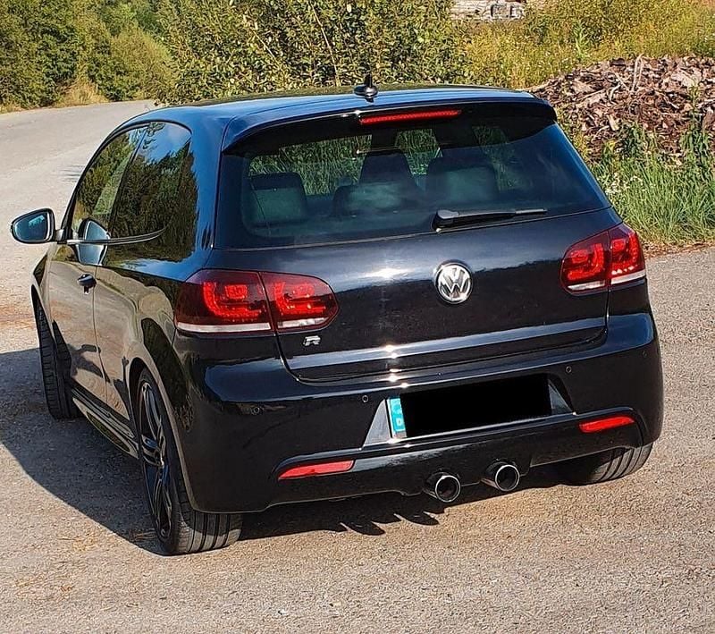 Gebraucht VW Golf VI R 271 PS (199 kW) 2010 Schwarz Kleinwagen