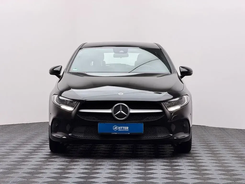 Gebraucht Mercedes A250 AMG line 160 PS (117 kW) 2021 Grau Limousine