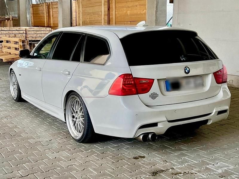 Gebraucht BMW 330 M Performance 272 PS (200 kW) 2011 Weiß Kombi