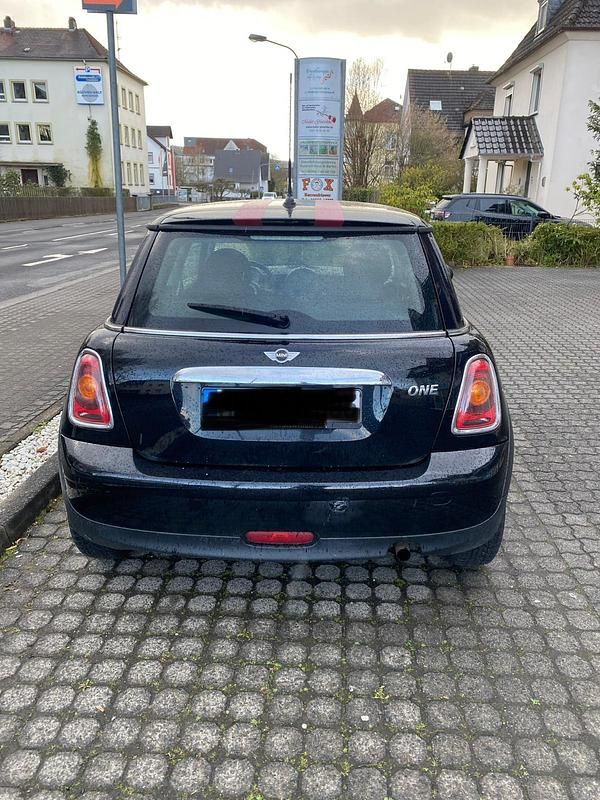Gebraucht Mini ONE 75 PS (55 kW) 2009 Schwarz Kleinwagen