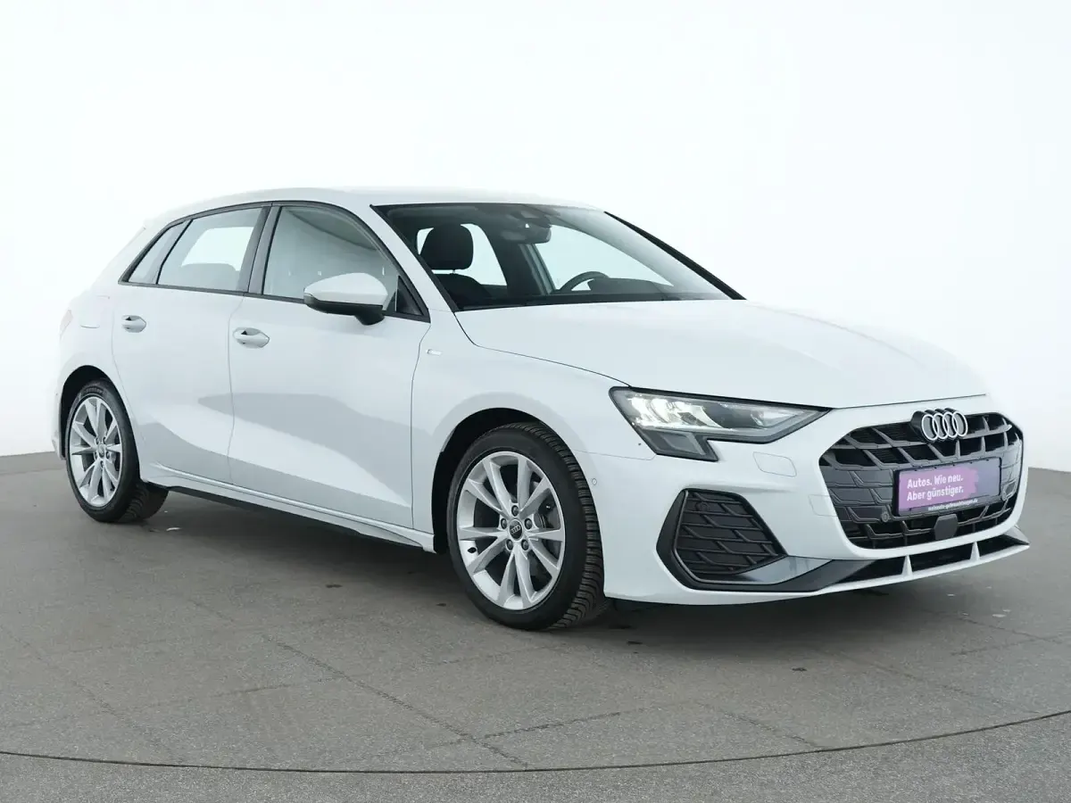 Gebraucht Audi A3 S-Line 150 PS (110 kW) 2025 Gletscherweiss Limousine