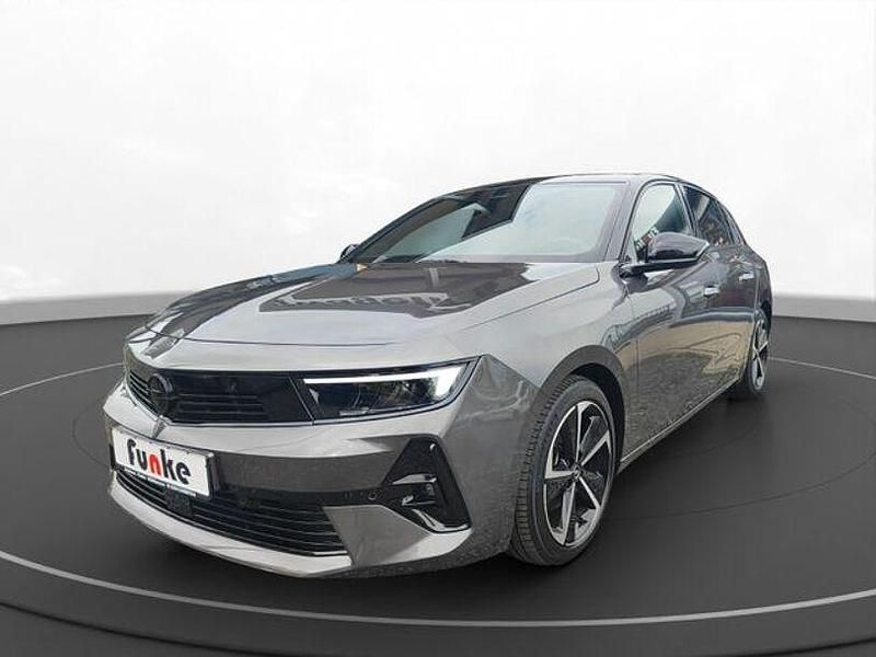 Platinium grau Gebraucht 2024 Opel Astra GS Line Limousine | 23.990 € (Guter Preis) - Bild 1/4