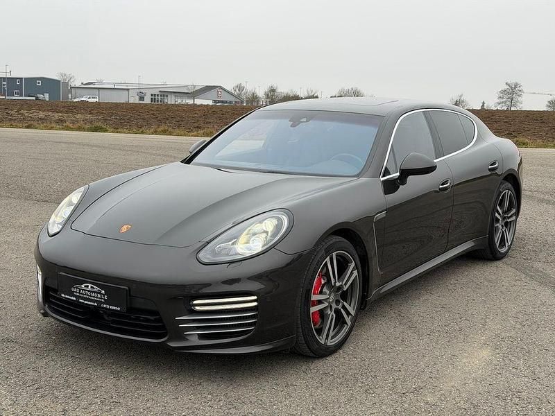 Grau Gebraucht 2014 Porsche Panamera Turbo Limousine | 46.990 € (Fairer Preis) - Bild 1/4