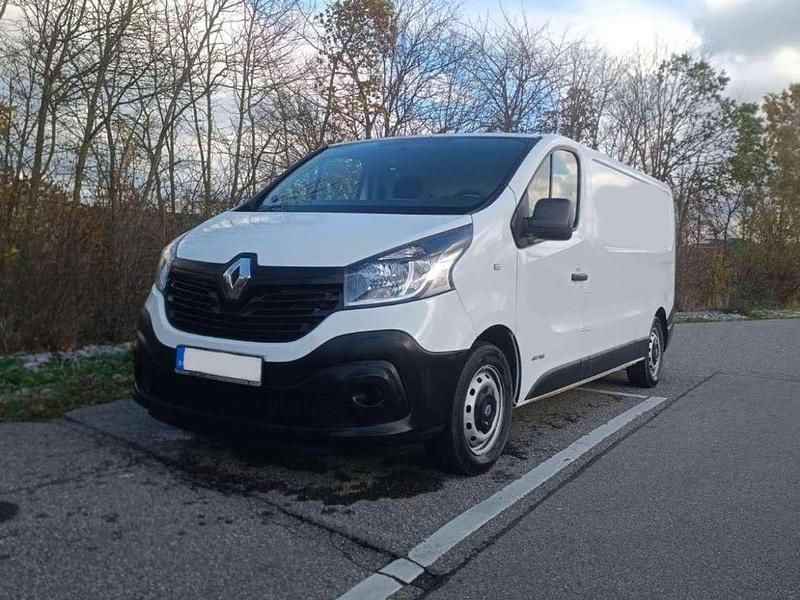 Weiß Gebraucht 2017 Renault Trafic Van | 9.400 € (Guter Preis) - Bild 1/4