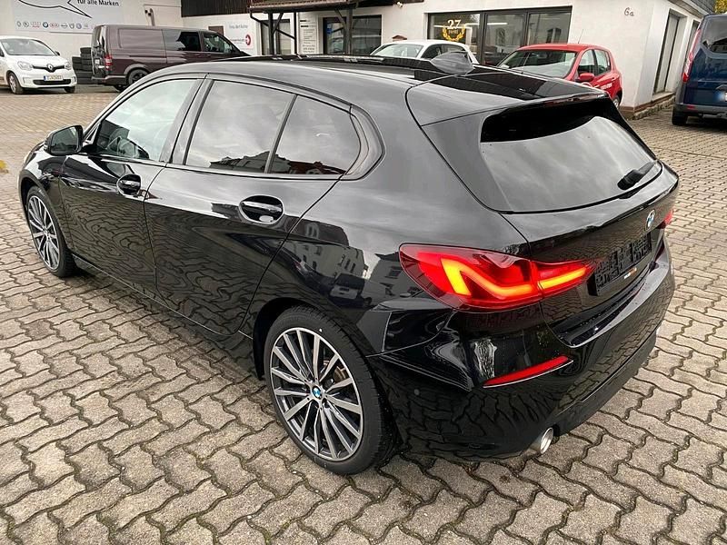 Gebraucht BMW 120 Sport Line 190 PS (139 kW) 2021 Schwarz Kleinwagen