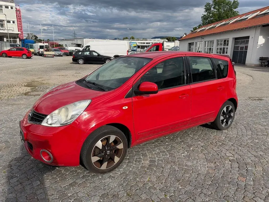 Gebraucht Nissan Note 88 PS (64 kW) 2012 Rot Kleinwagen