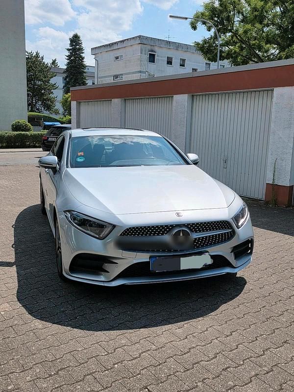 Silber Gebraucht 2019 Mercedes CLS300 AMG Coupé | 43.950 € (Etwas zu teuer) - Bild 1/4