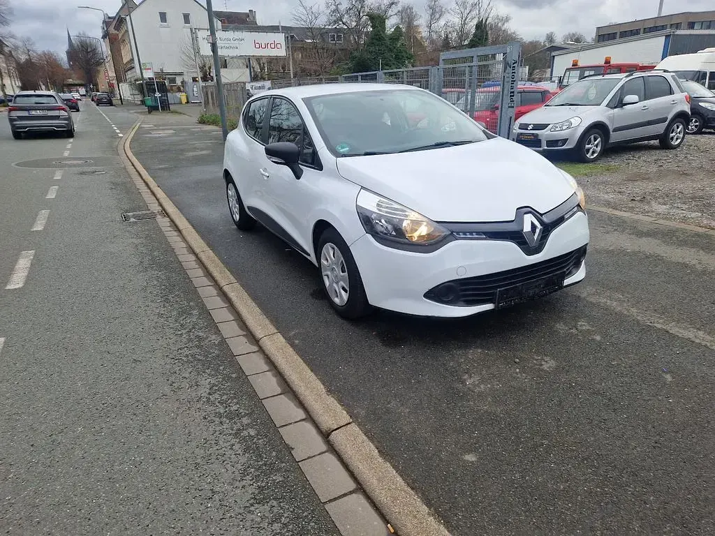 Gebraucht Renault Clio IV Expression 73 PS (53 kW) 2015 Weiß Limousine