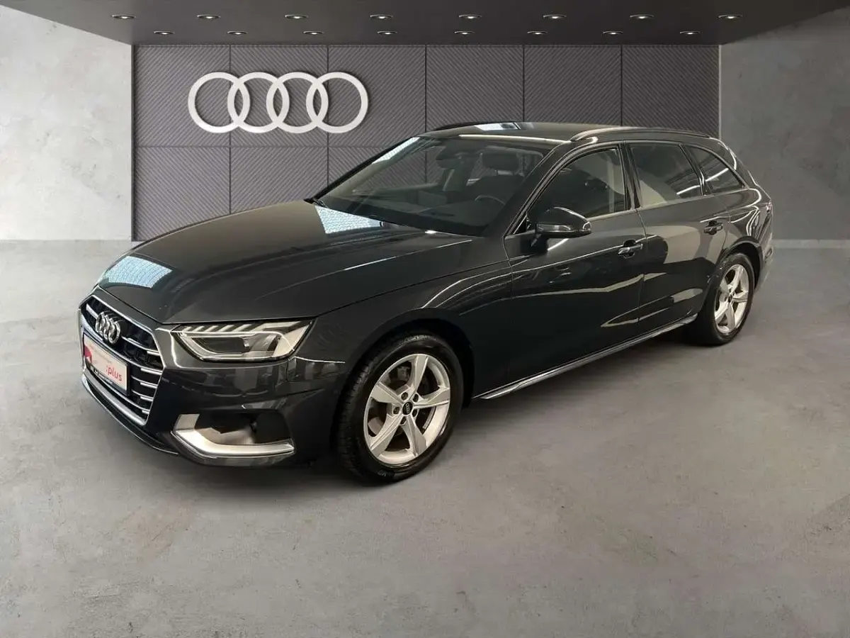 Gebraucht Audi A4 Advanced 163 PS (119 kW) 2023 Grau Kombi