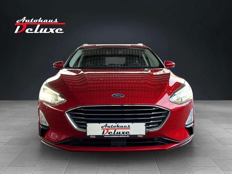 Gebraucht Ford Focus Titanium 150 PS (110 kW) 2020 Rot Kombi