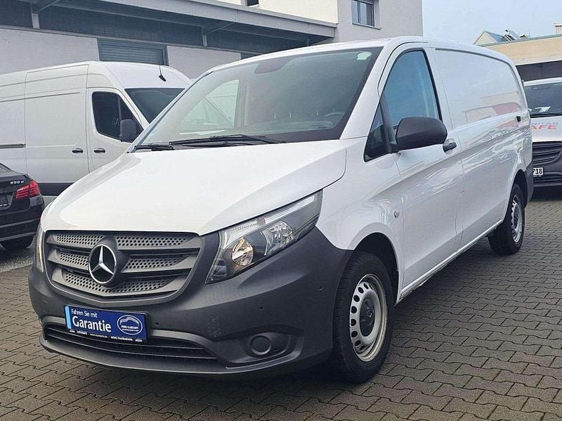 Gebraucht Mercedes Vito 163 PS (119 kW) 2024 Arktikweiss Van