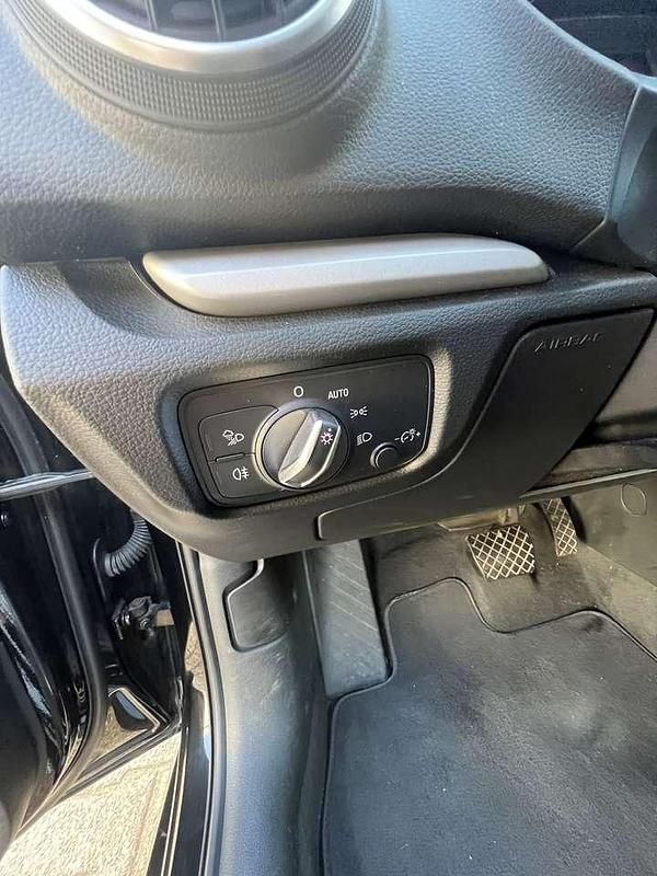 Gebraucht Audi A3 Attraction 150 PS (110 kW) 2016 Schwarz Kleinwagen