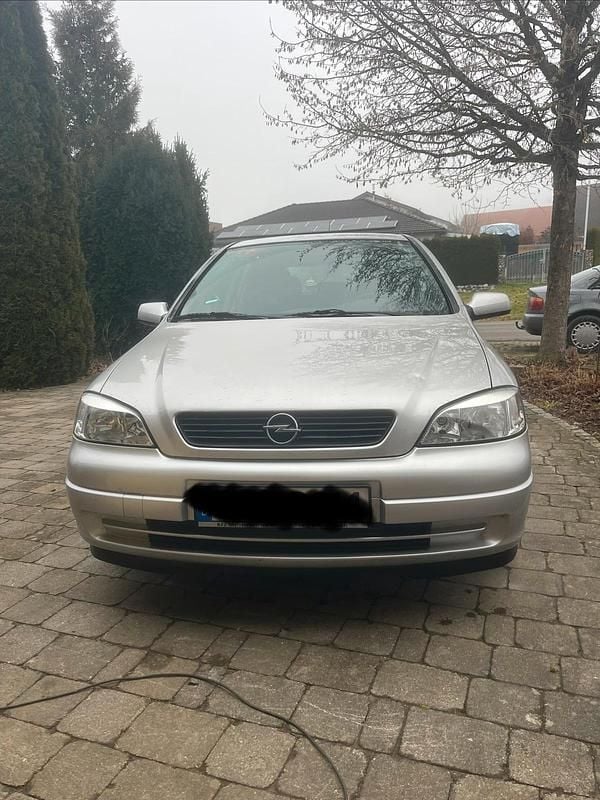 Gebraucht Opel Astra 101 PS (74 kW) 2002 Silber Kleinwagen