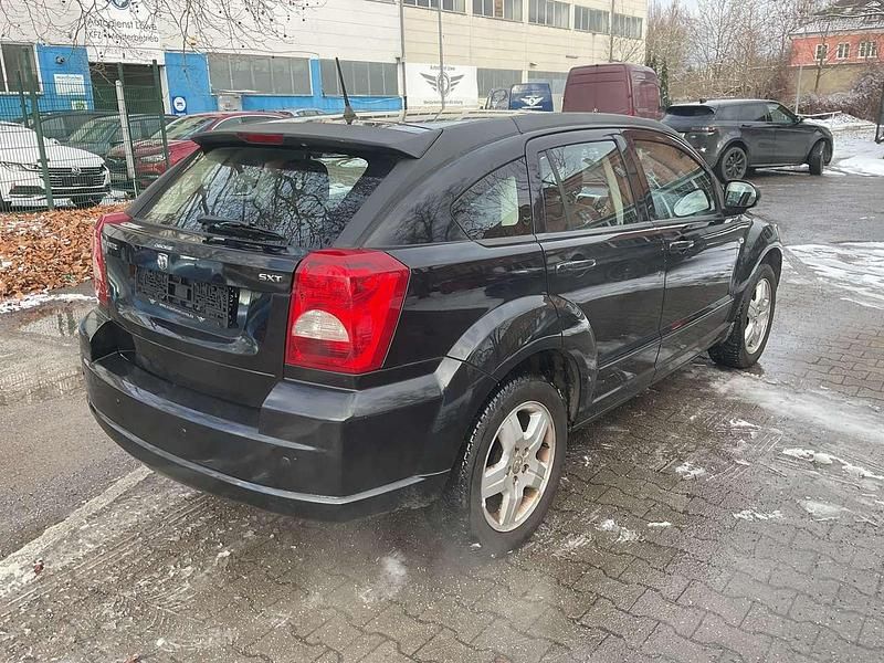 Gebraucht Dodge Caliber SXT 156 PS (114 kW) 2009 Schwarz Kleinwagen