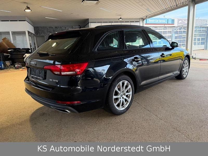 Gebraucht Audi A4 Basis 150 PS (110 kW) 2019 Schwarz Kombi
